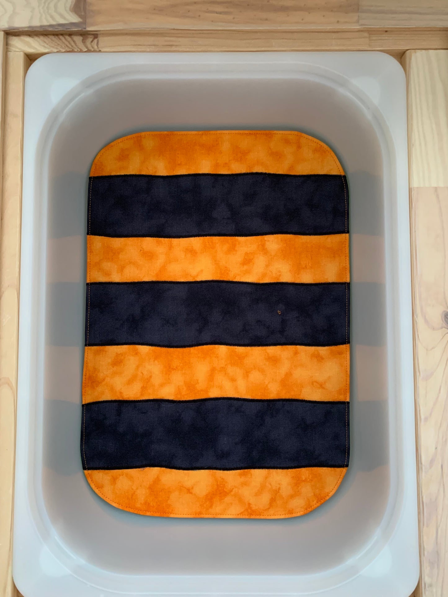 Bee Tray Play Mat - IN STOCK - Light Green Reverse