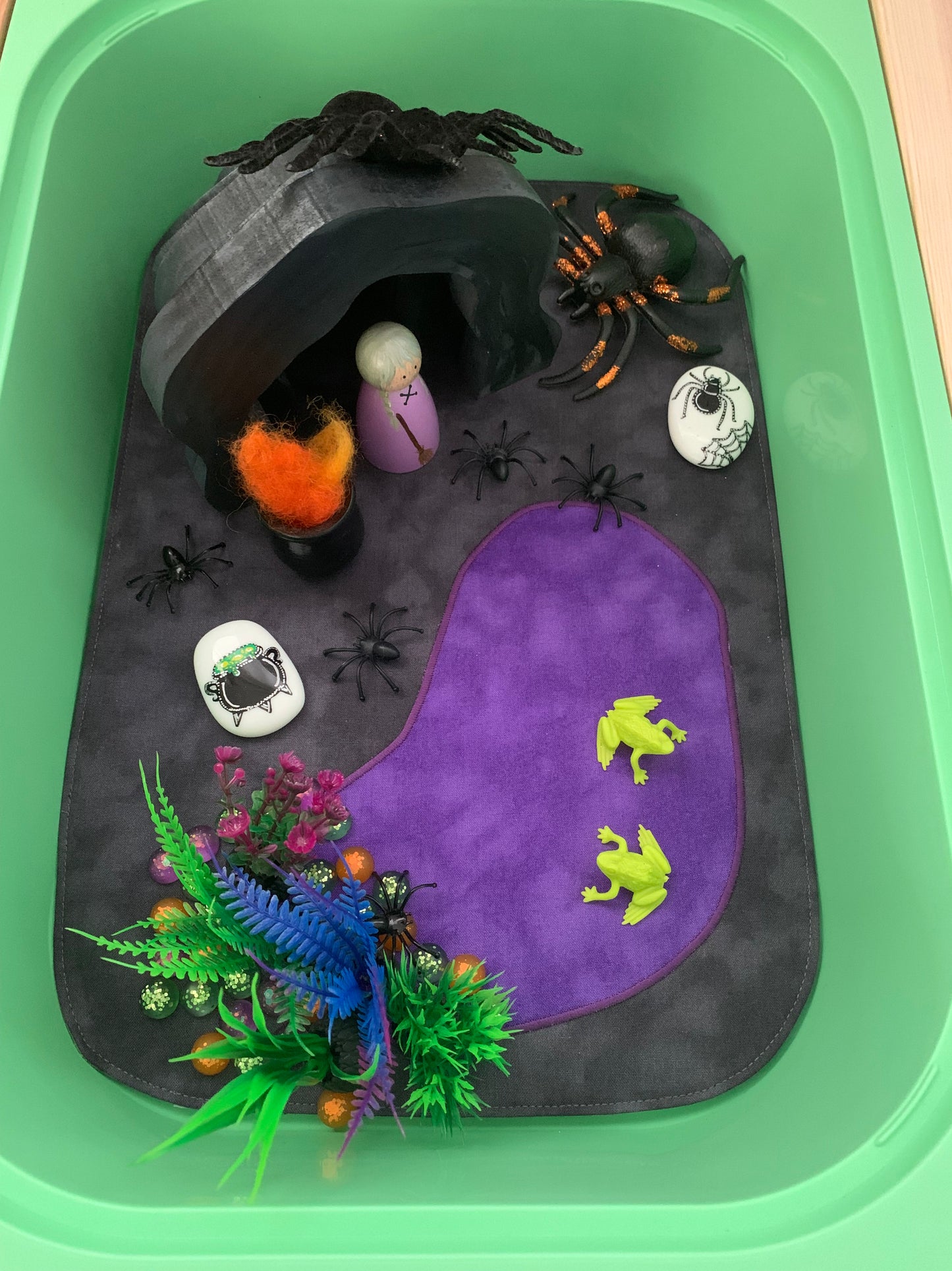 Lake Tray Play Mat - MADE TO ORDER - Dark Green Reverse