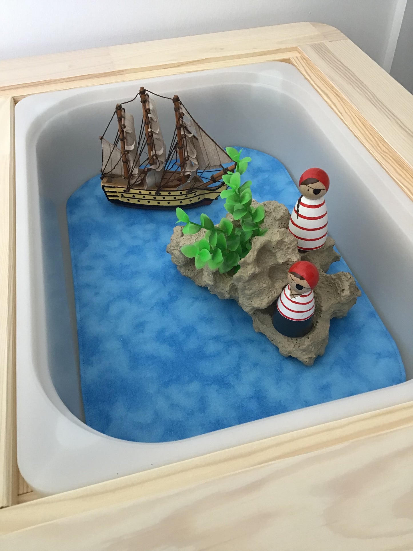 Tray Play Mat - MADE TO ORDER - 🌈 More Colour Options - Reversible