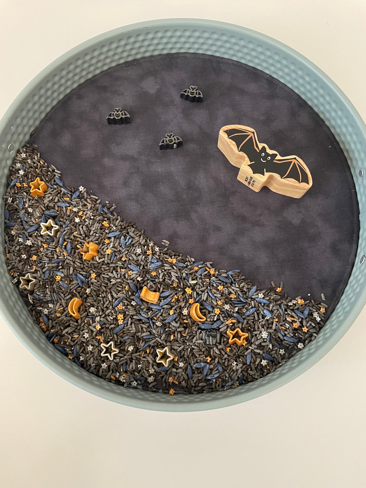 River & Rocks Circular Play Mat - Black reverse