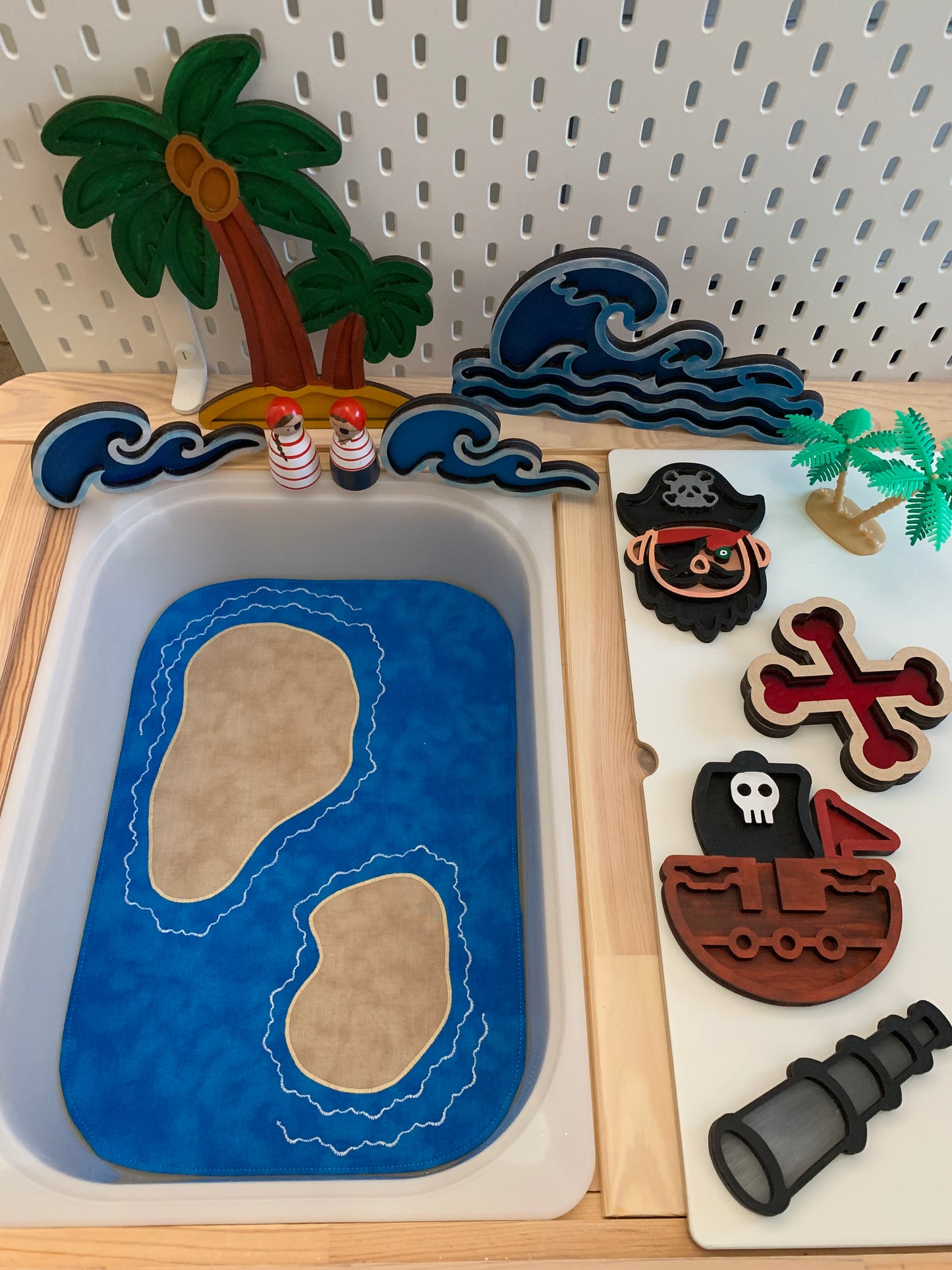 Desert Islands Tray Play Mat - Dark Green Reverse - IN STOCK