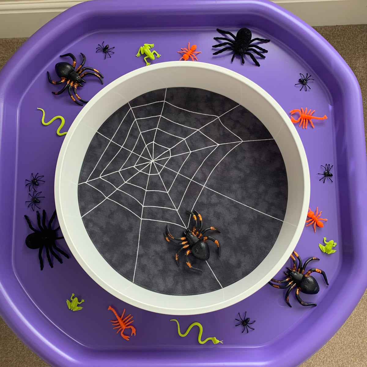 Spider Web Circular Play Mat - Dark Green reverse