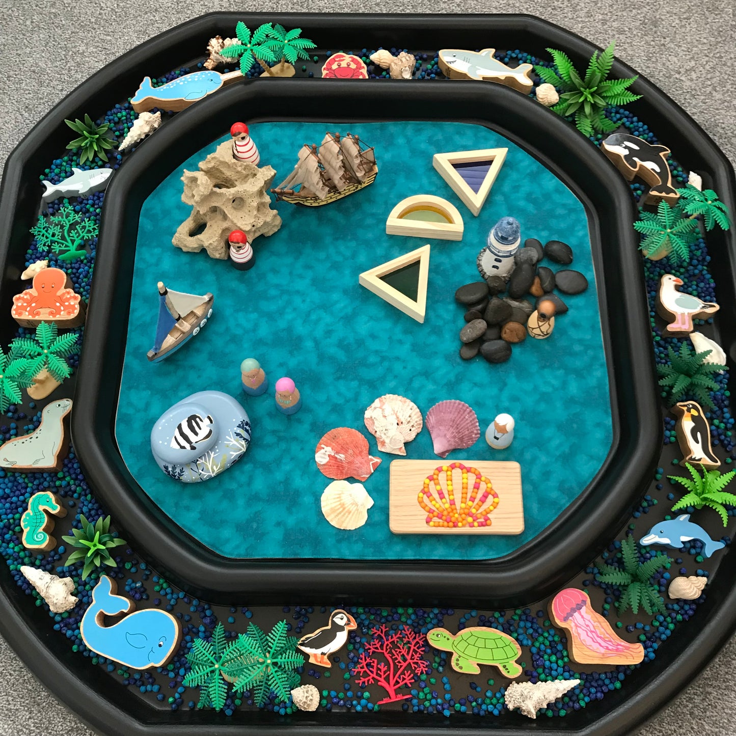 Flower Tuff Tray - Jade Reverse