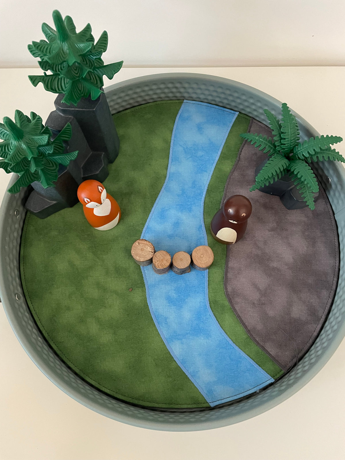 River & Rocks Circular Play Mat - Black reverse