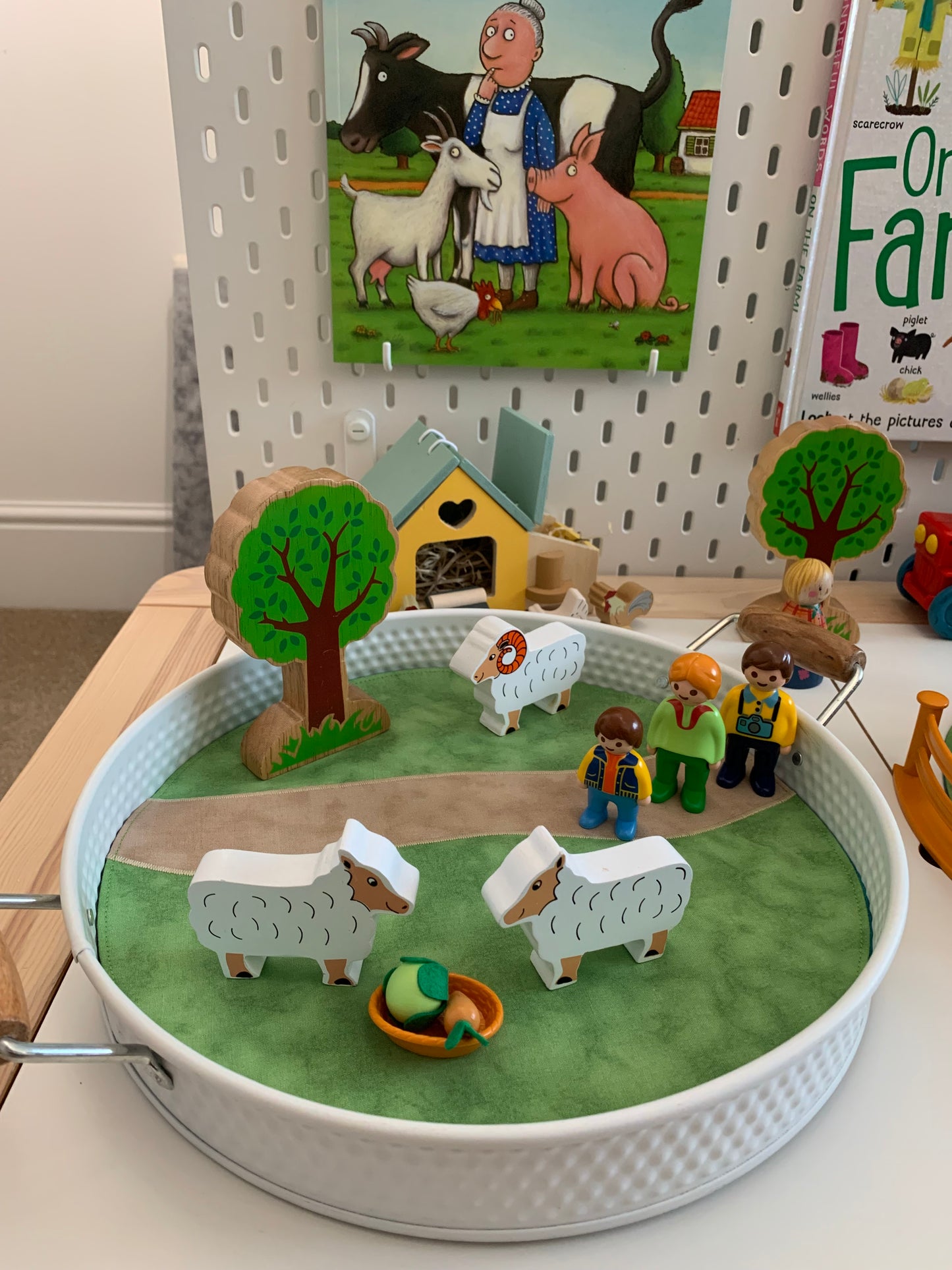 Grass/Field with Path - Circular Play Mat - Jade Reverse