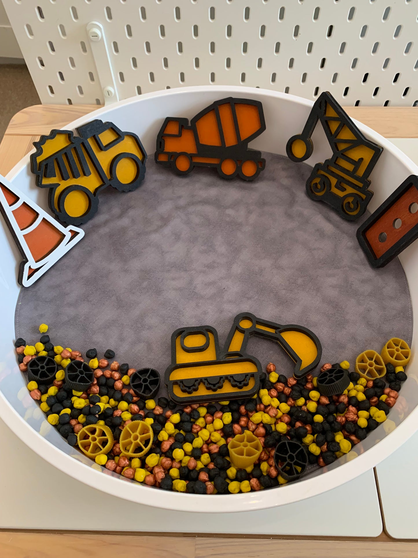 Grass & Earth - IN STOCK - Circular Play Mat - Grey Reverse