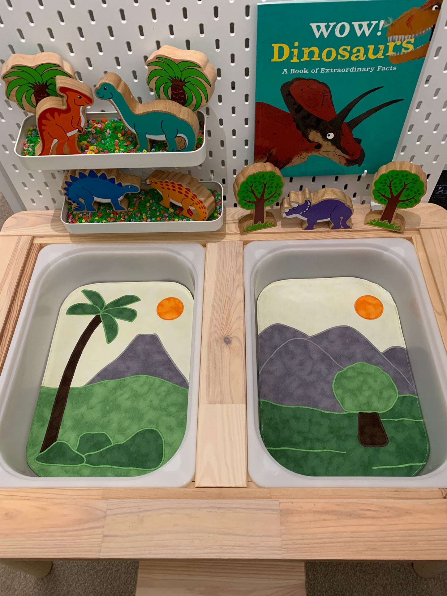 Palm Tree & Volcano Tray Play Mat - Dark Green Reverse