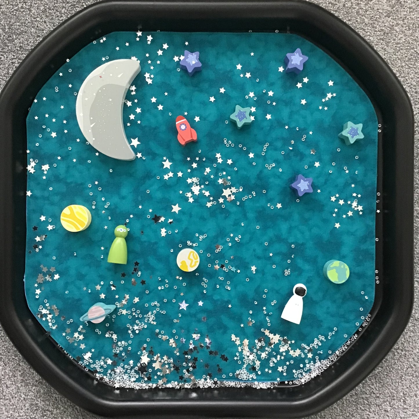 Flower Tuff Tray - Jade Reverse