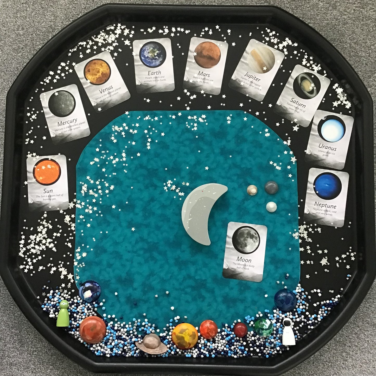 Flower Tuff Tray - Jade Reverse