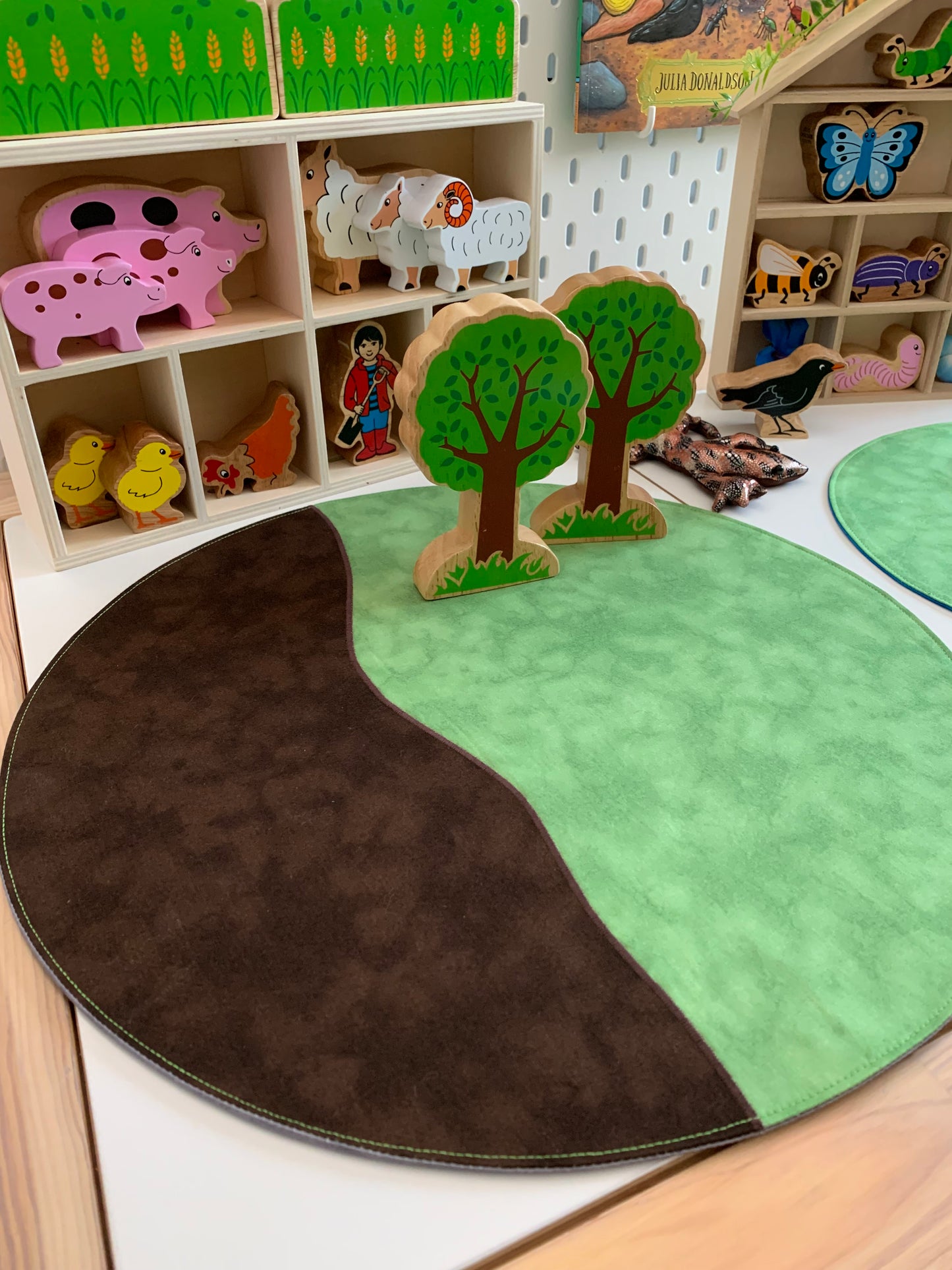 Grass & Earth - IN STOCK - Circular Play Mat - Grey Reverse