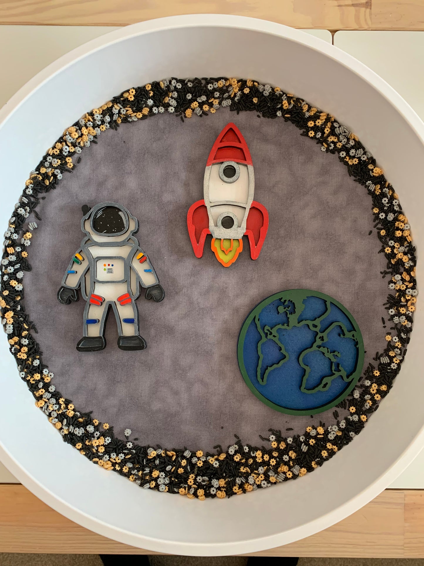 Grass & Earth - IN STOCK - Circular Play Mat - Grey Reverse