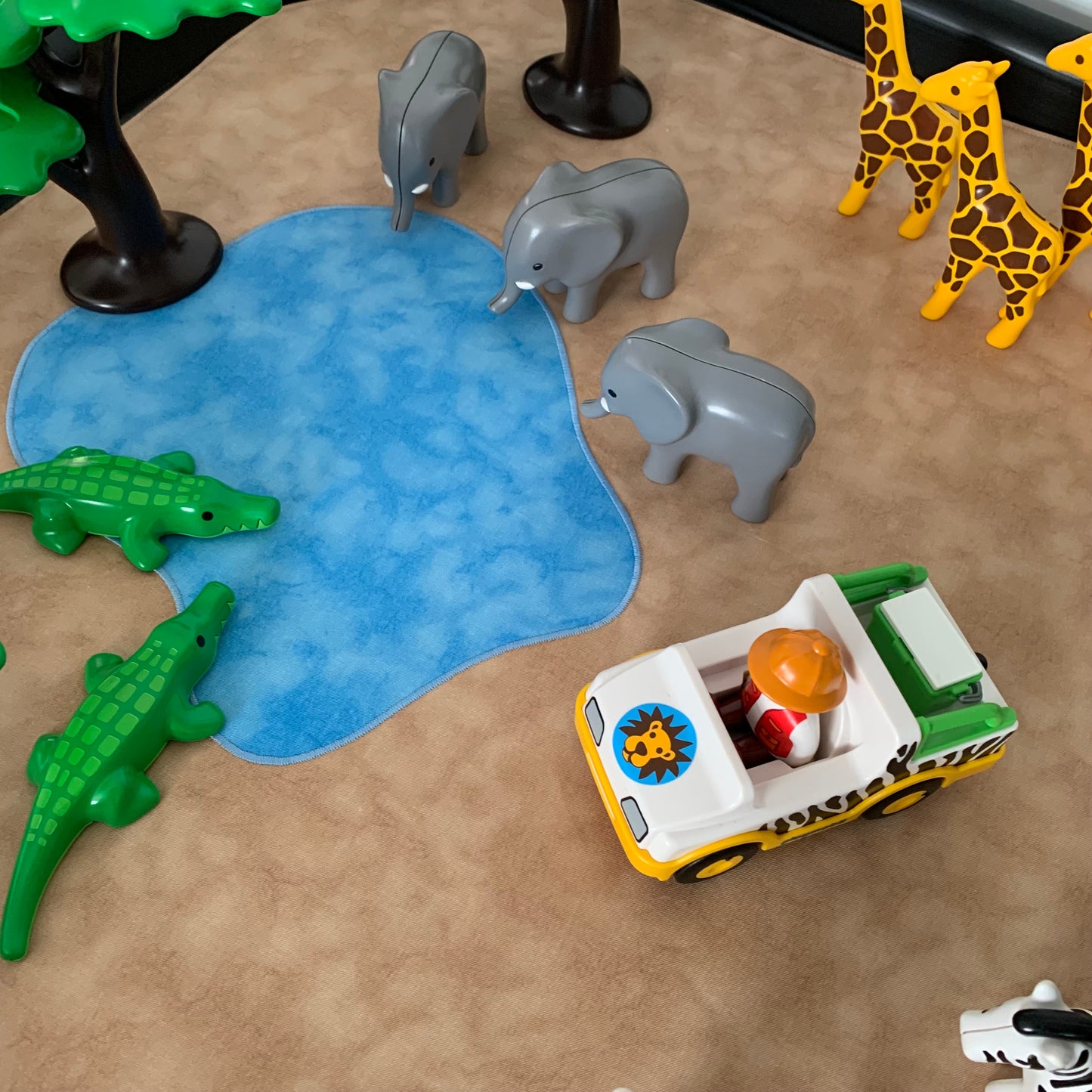 Watering Hole Tuff Tray Play Mat - MADE TO ORDER - Light Green Reverse