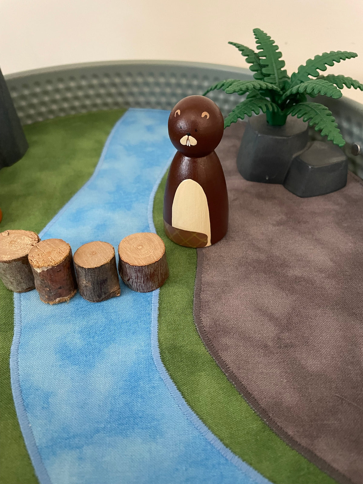 River & Rocks Circular Play Mat - Black reverse